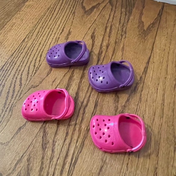crocs for 18" dolls - Picture 2 of 3
